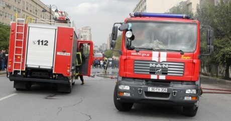 В Баку произошел сильный пожар