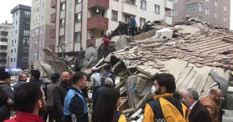 В Стамбуле рухнуло шестиэтажное жилое здание