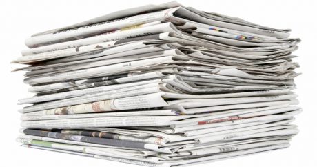 В Азербайджане прекратили финансирование двух десятков газет