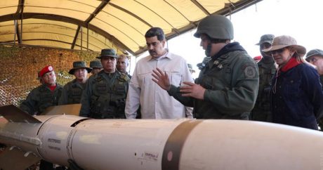 Мадуро ответил Трампу масштабными военными учениями