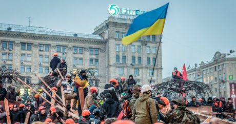 Zeit-Fragen: «В Украине процветает фашизм, угрожающий Европе» — Фотокопии