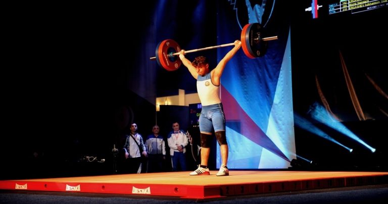 Азербайджанский тяжелоатлет завоевал бронзу в юношеском Чемпионате мира