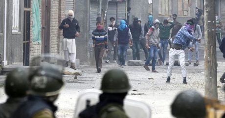 В результате перестрелки в Кашмире погибли четыре человека