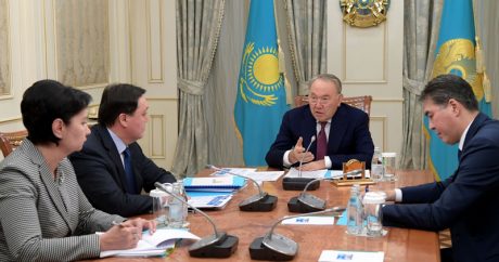 Назарбаев: Многодетные семьи должны незамедлительно получить социальную помощь с 1 апреля