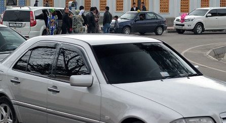 В Таджикистане подорожает плата на тонировку автомобилей
