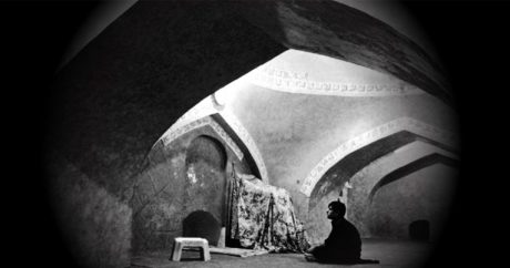 “Тонущая” мечеть привлекает внимание туристов и ученых