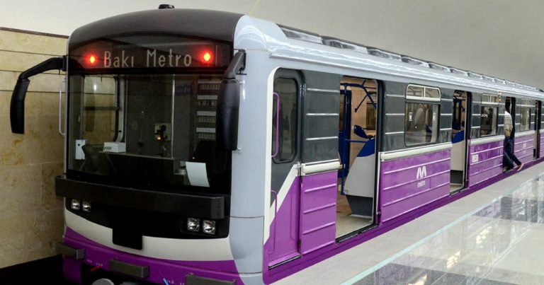 «Бакинский метрополитен» пустит на линию ретро-поезда