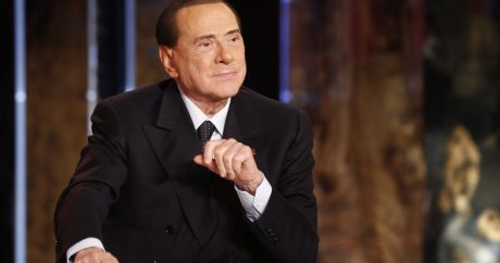 Берлускони стал фигурантом нового уголовного дела о коррупции