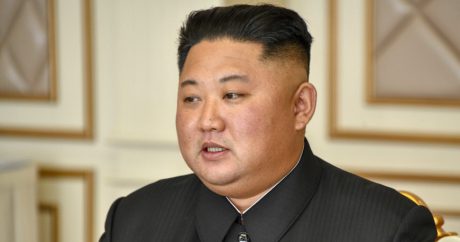 Ким Чен Ын уволил переусердствовавшего личного фотографа