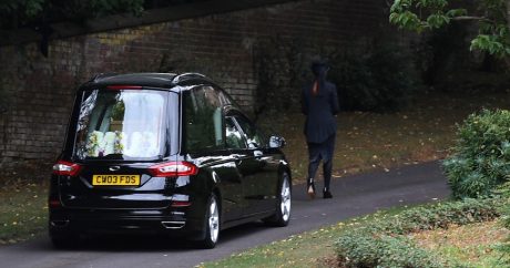 Британскую семью оштрафовали за слишком долгие похороны отца