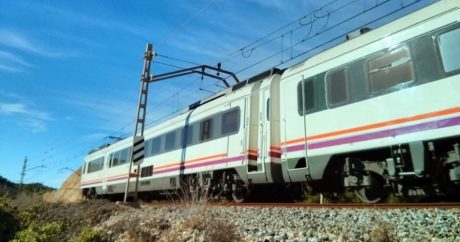 На севере Италии столкнулись два поезда: 50 пострадавших