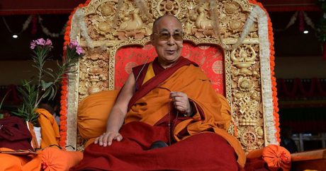 Далай-ламу госпитализировали в Нью-Дели