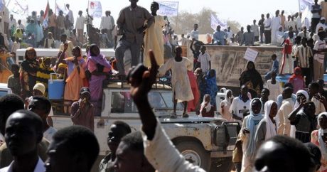 В Судане отменили комендантский час