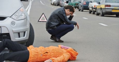 Жуткая авария в центре Баку: есть погибшие и раненые