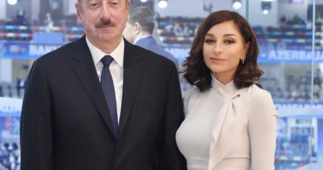 Президент Азербайджана и первая леди поздравили азербайджанцев с рождением 10-миллионного жителя страны