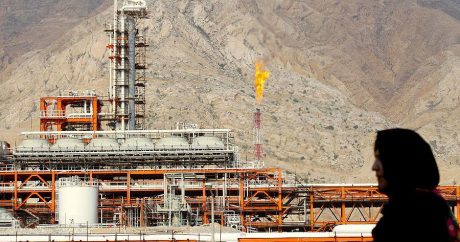 Госдеп США окончательно запретит покупать иранскую нефть