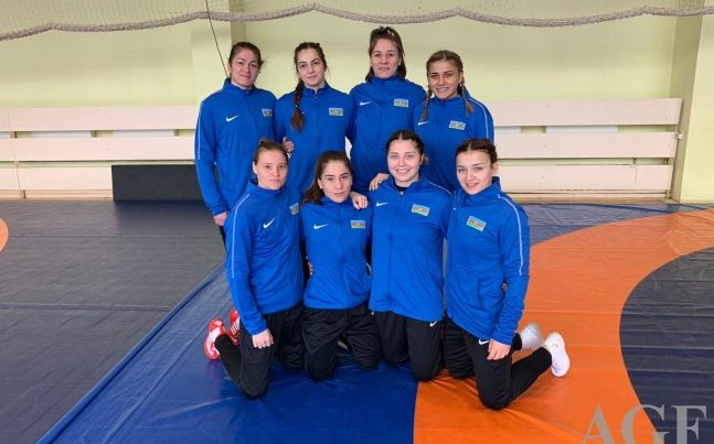 Женская сборная Азербайджана по борьбе заняла 4-е место в Европе