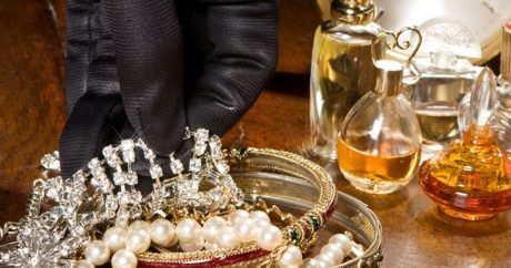 В Баку домработница украла из квартиры золотые украшения на 40 тыс. манатов
