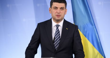 Премьер Украины намерен уйти из партии Петра Порошенко