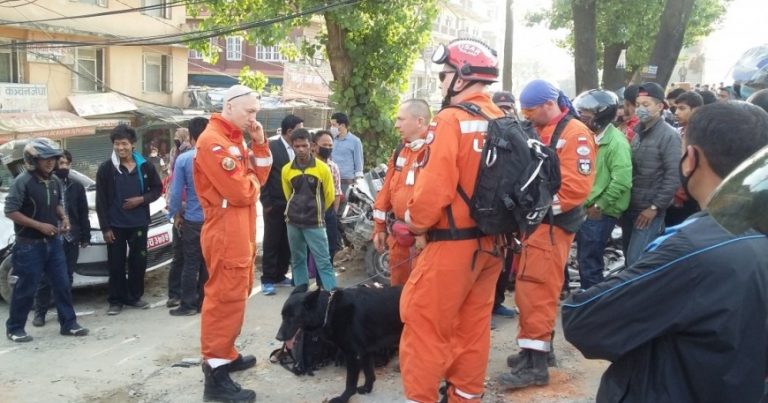 В Непале 25 человек погибли и более 400 пострадали от шторма