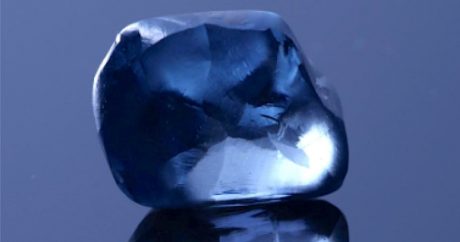 В Ботсване нашли алмаз самого редкого цвета