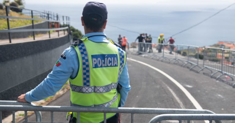 В Португалии объявили траур по погибшим в ДТП с автобусом в Мадейре