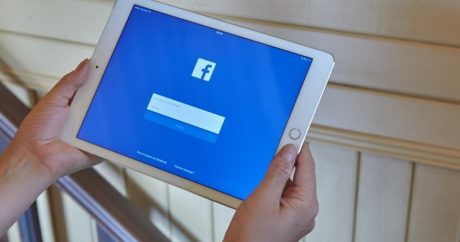 В МИРЕ Facebook случайно получил списки контактов 1,5 млн пользователей