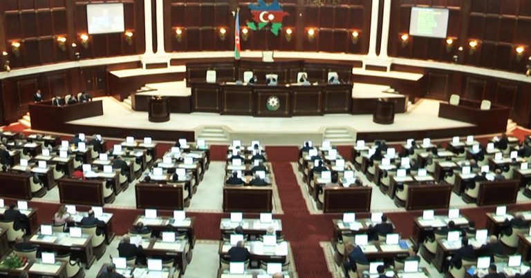 Сегодня последний день для представления госбюджета Азербайджана на 2022 год в парламент