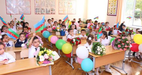 В первые классы учебных заведений Баку зарегистрировались свыше 38 тысяч человек