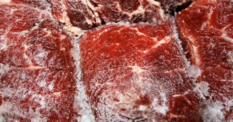 Азербайджан импортировал из Украины 7 тыс. тонн замороженной говядины