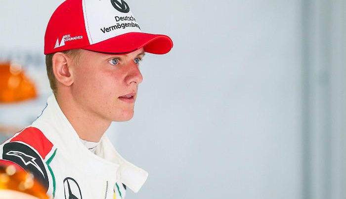 Сын Шумахера дебютировал за рулем болида «Формулы-1»