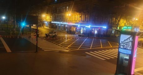 На перекрестках Баку продолжается нанесение «желтой» сетки