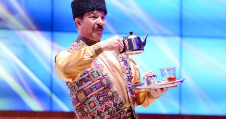 Азербайджанская чайная церемония на покер норвежца Карлсена