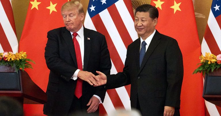 Трамп обвинил Китай в срыве торговой сделки