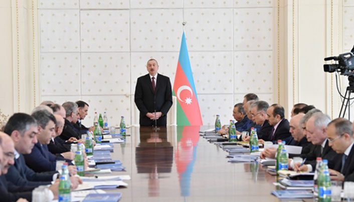 Ильхам Алиев потребовал от «Азеригаз» прекратить создавать проблемы потребителям