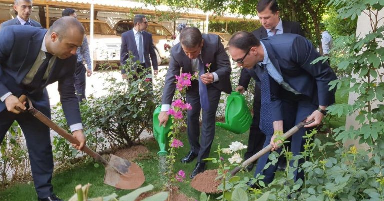 В посольстве Азербайджана в Пакистане прошла акция по посадке деревьев по случаю годовщины со дня рождения Гейдара Алиева