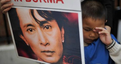 Власти Мьянмы выпустят на свободу более 6,5 тыс. заключенных