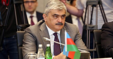 Азербайджан заменит долг в инвалюте на долг в национальной валюте