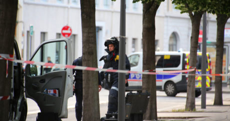 Французская полиция опубликовала фото подозреваемого во взрыве в Лионе