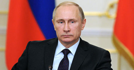 Владимир Путин поздравил Президента Ильхама Алиева с Днем Республики