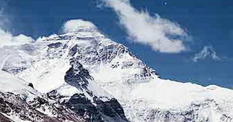 Непальский шерпа в 24-й раз покорил Эверест, установив мировой рекорд