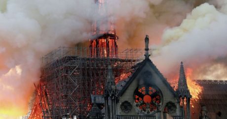 Российские ведьмы взяли на себя ответственность за пожар в соборе Парижской Богоматери