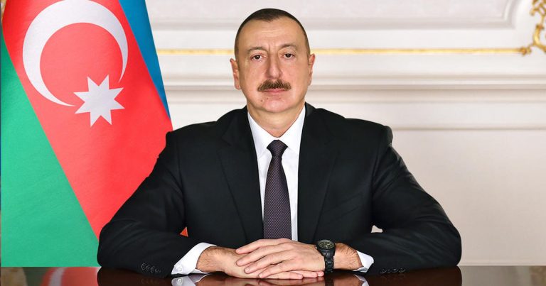 Президент Ильхам Алиев освободил от должности главу ИВ Саатлинского района