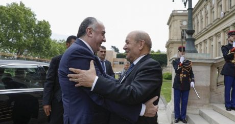 Главы МИД Азербайджана и Франции обсудили карабахское урегулирование