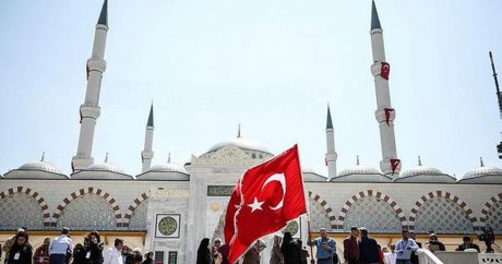 В Стамбуле открылась самая большая соборная мечеть в Турции