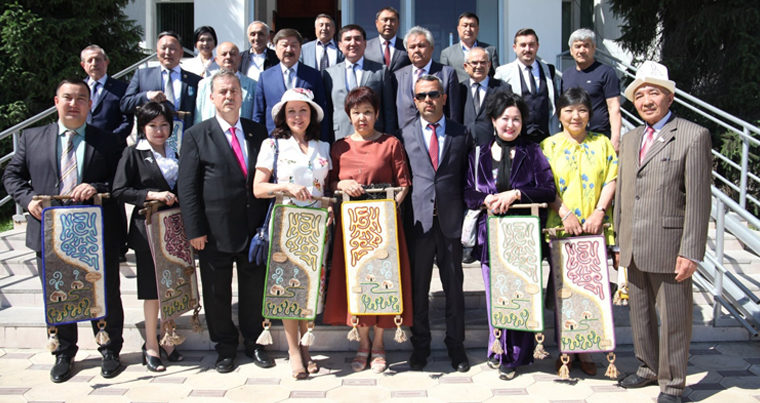 В городе Ош прошла встреча поэтов тюркского мира – ФОТОРЕПОРТАЖ