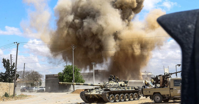 Боевики ИГ взяли на себя ответственность за два взрыва на востоке Ливии