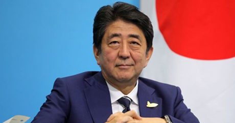 Премьер Японии Абэ прибыл в Тегеран