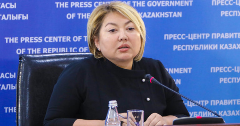 Вице-министра образования и науки Казахстана подозревают в получении взятки