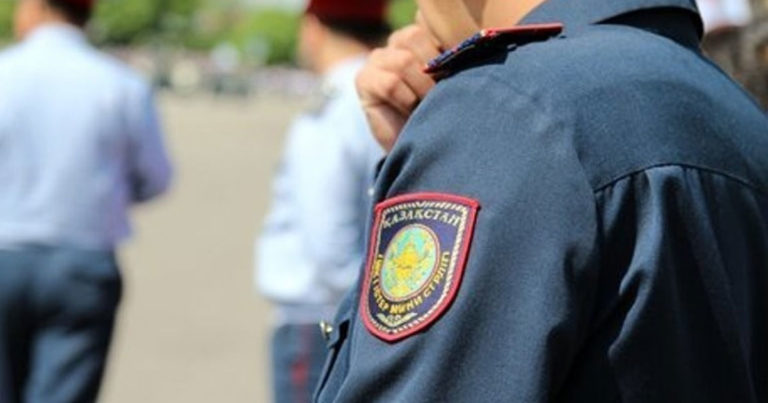 Полицейским Казахстана повысят зарплату